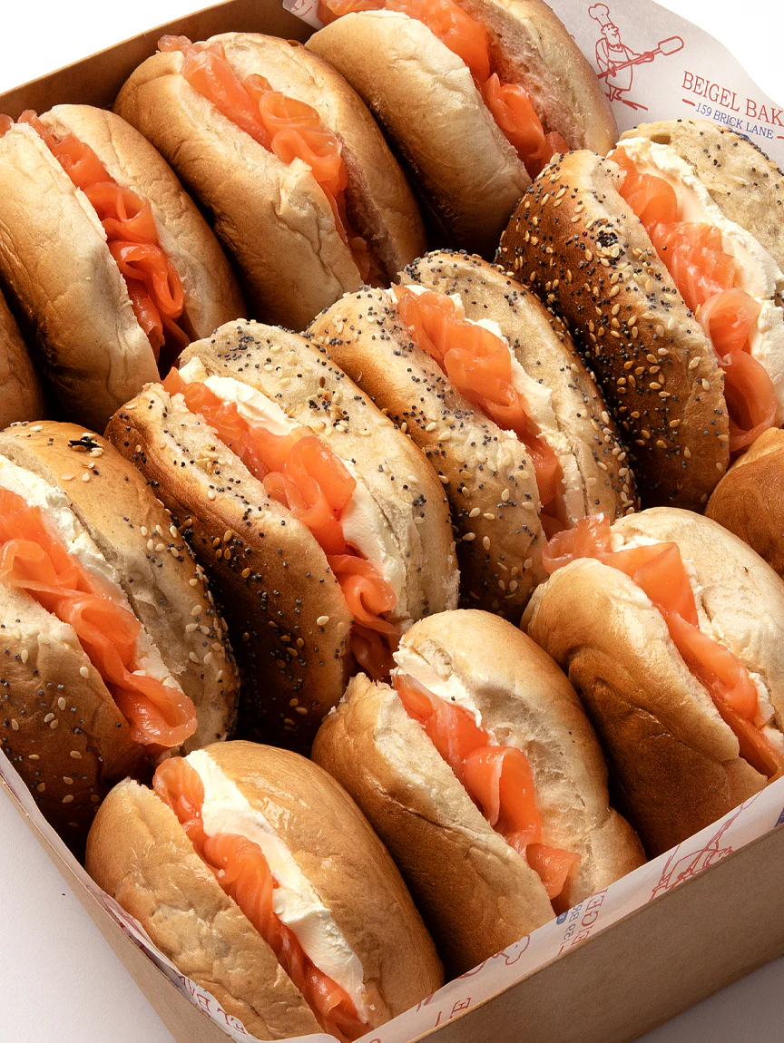 Smoked Salmon & Cream Cheese Platter - Plain & Seeded Beigels (12 Servings) - Image 2